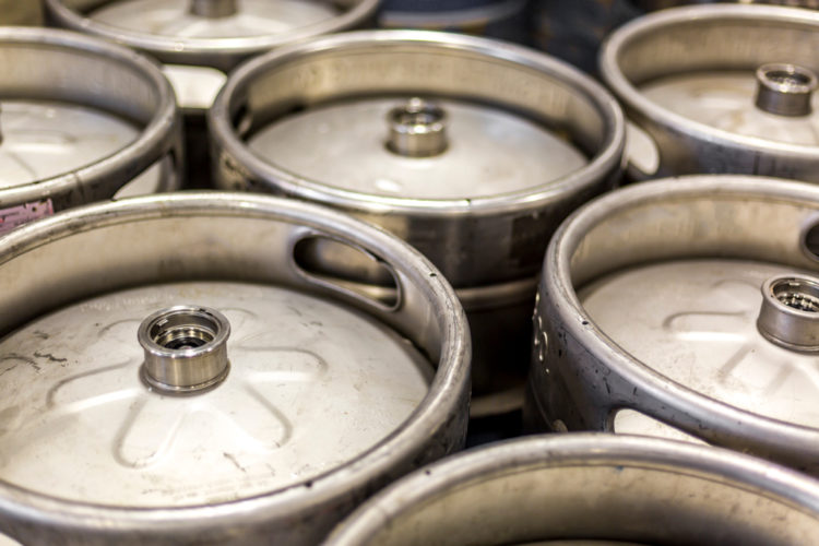 7 Best Places to Buy a Keg of Beer Online